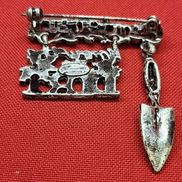 VTG Danecraft Gardening Pin Brooch Gardeners Know the Dirt Dangle Silver Tone - Picture 3 of 12
